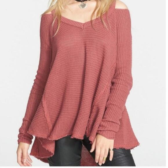FREE PEOPLE MOONSHINE WAFFLE KNIT COLD SHOULDER SWEATER IN MAUVE, SZ SMALL - Picture 1 of 14